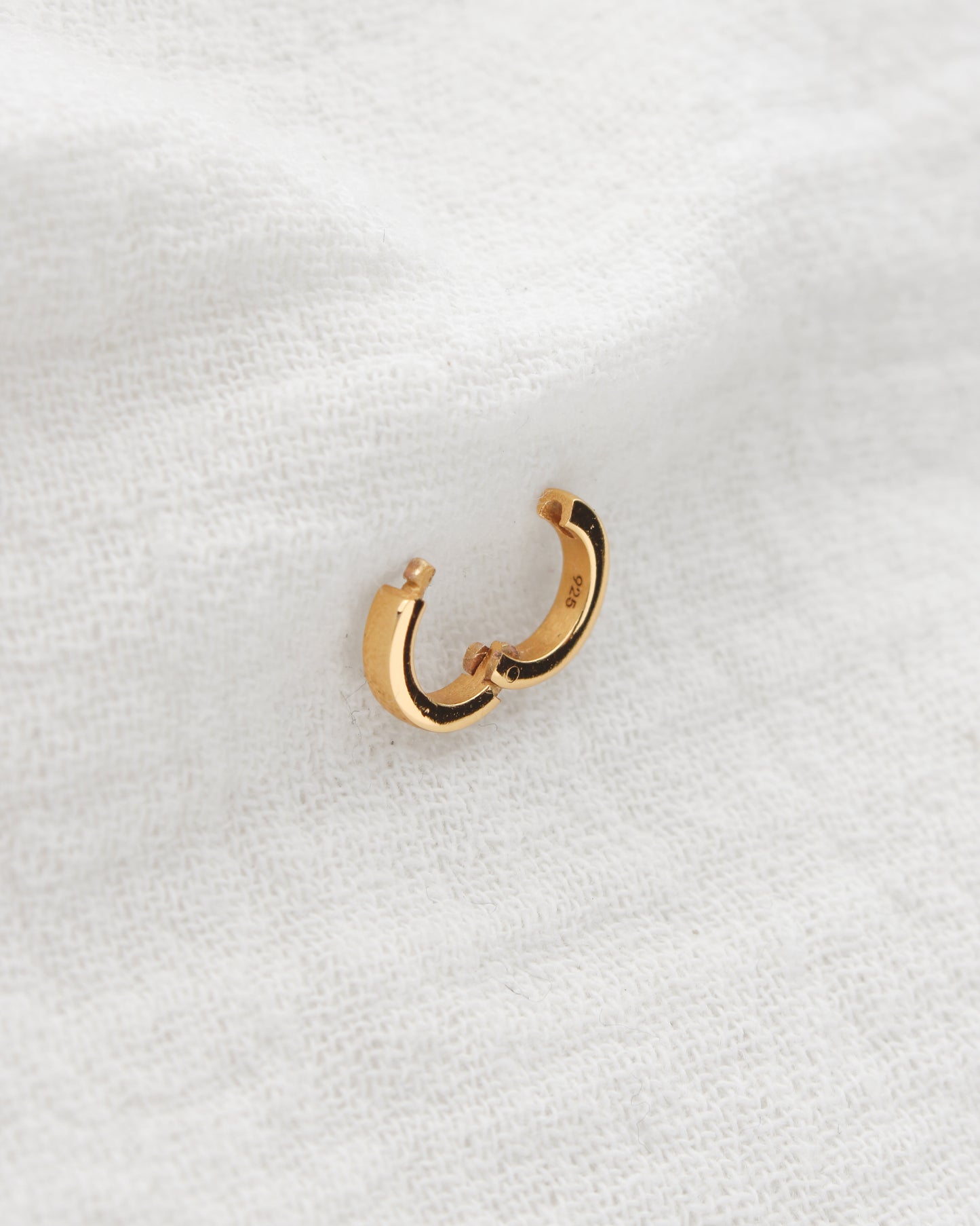 7.5mm Plain Circle Charm Enhancer, F17