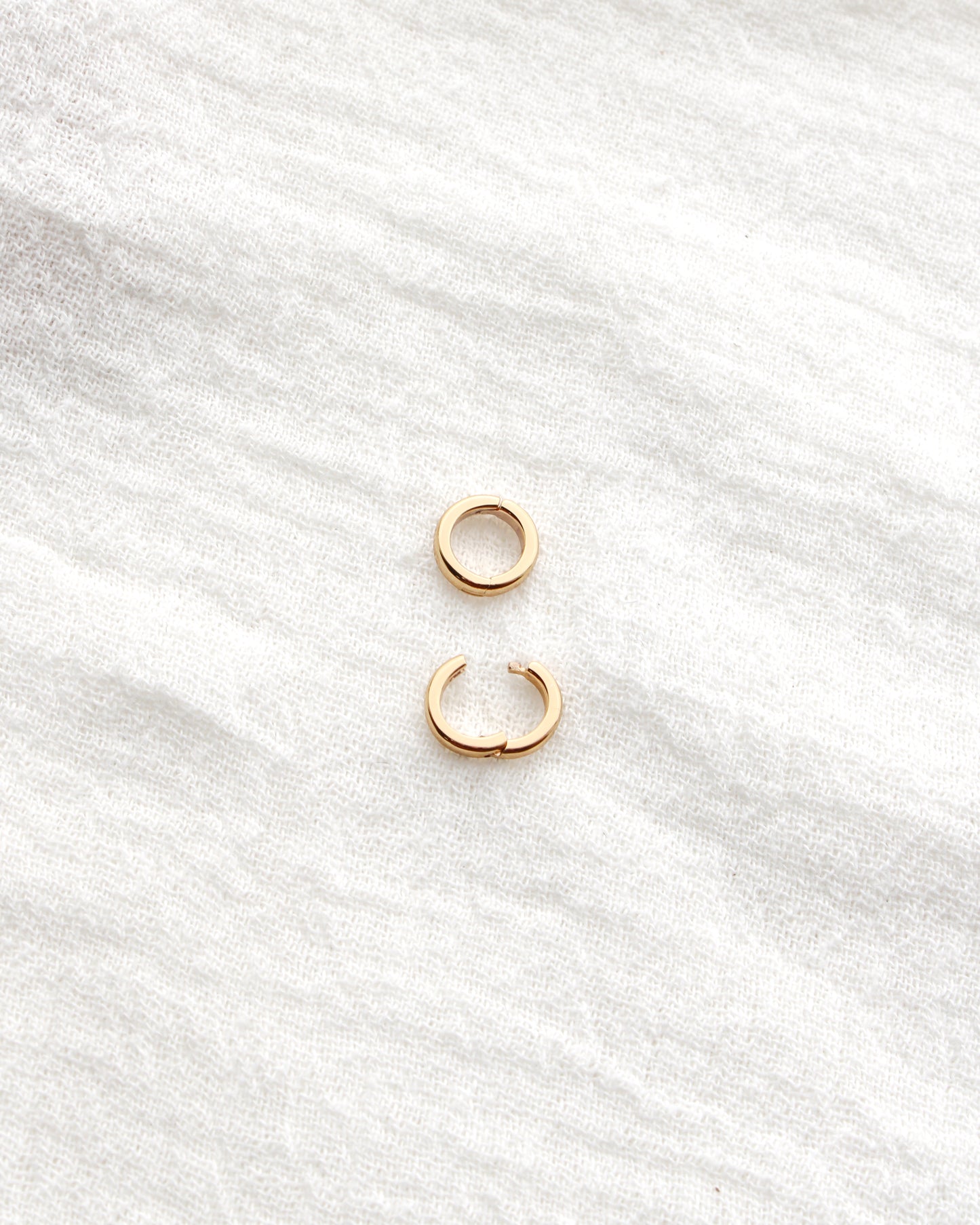7.6mm Plain Circle Charm Enhancer, F20