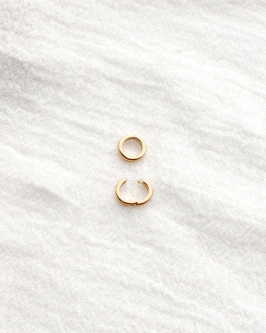 7.6mm Plain Circle Charm Enhancer, F20