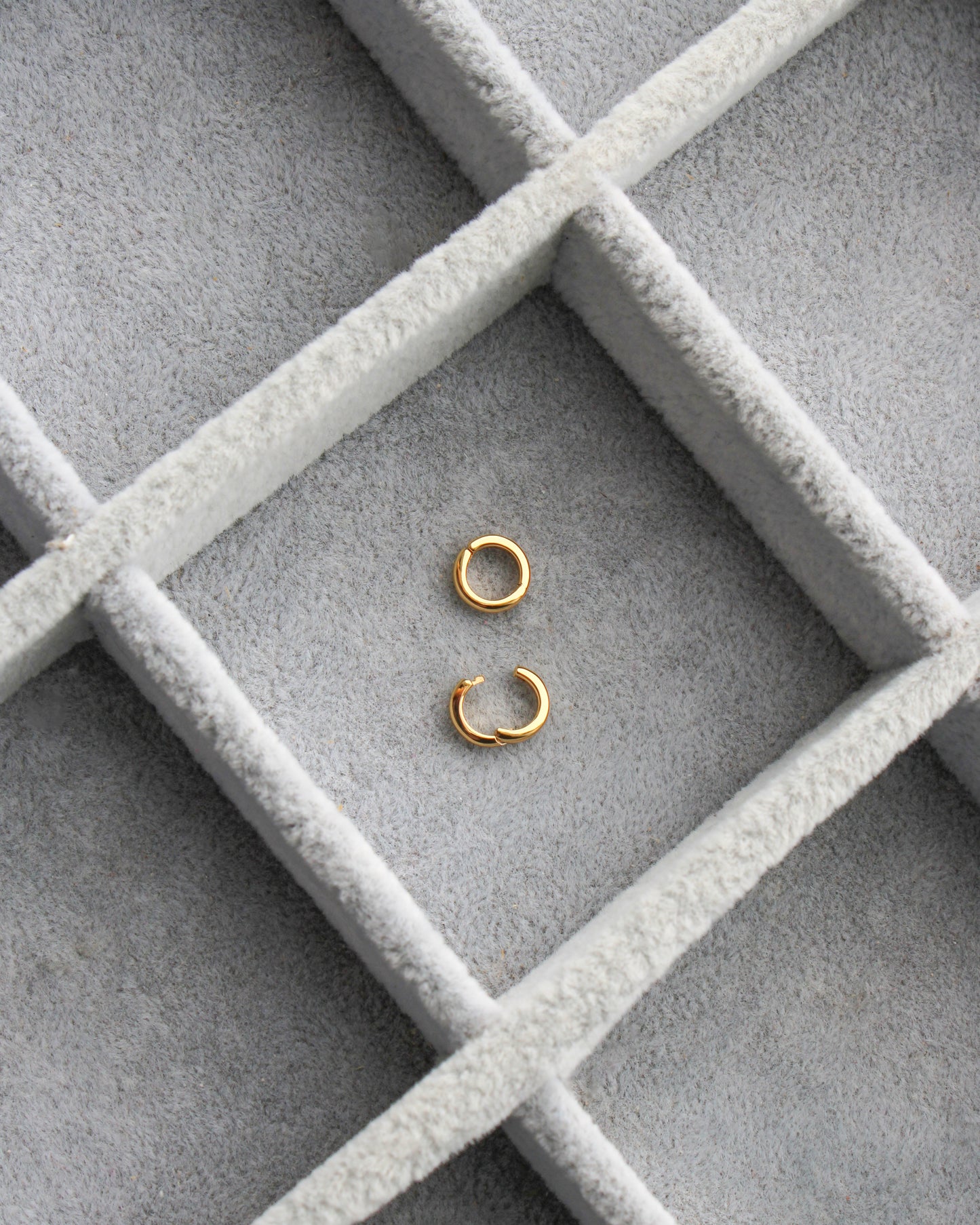 7.6mm Plain Circle Charm Enhancer, F20