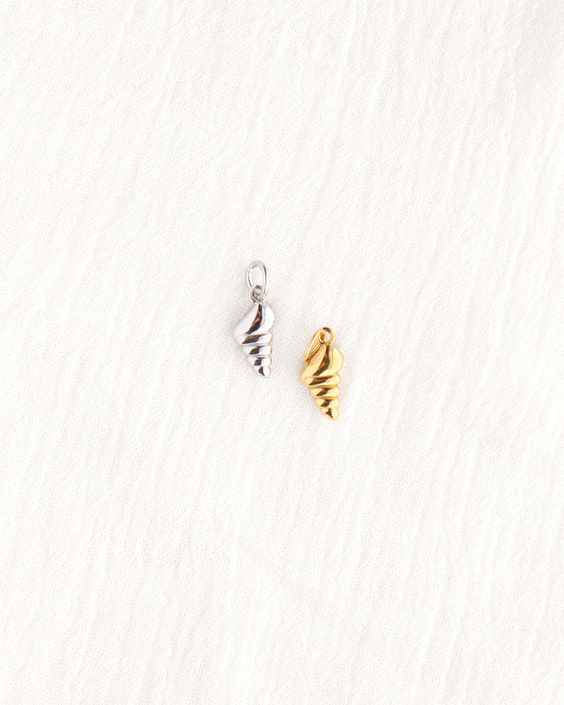 14mm Shell PVD Charm with Cubic Zirconia, CH380