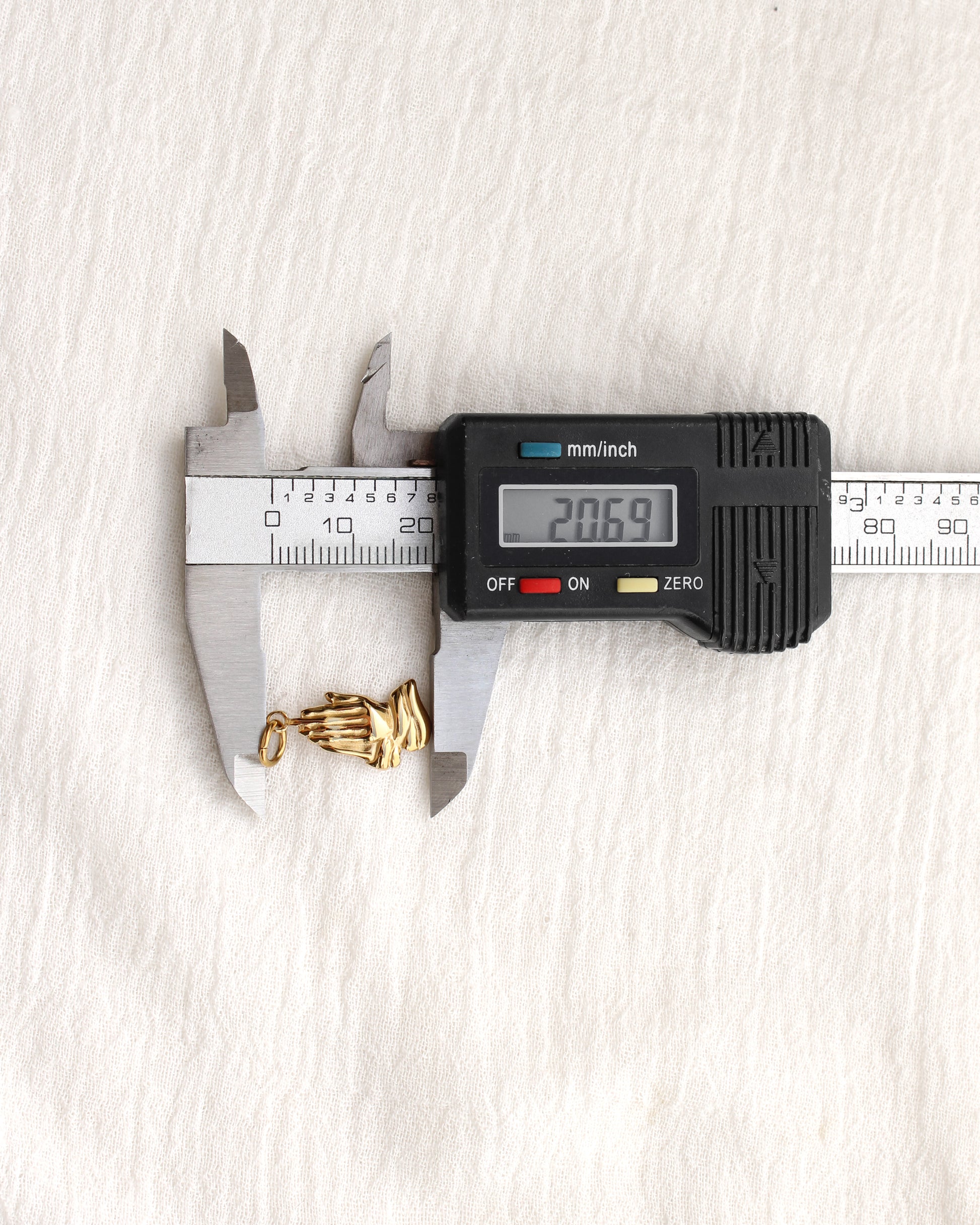 21mm Praying Hands PVD Charm, CH377