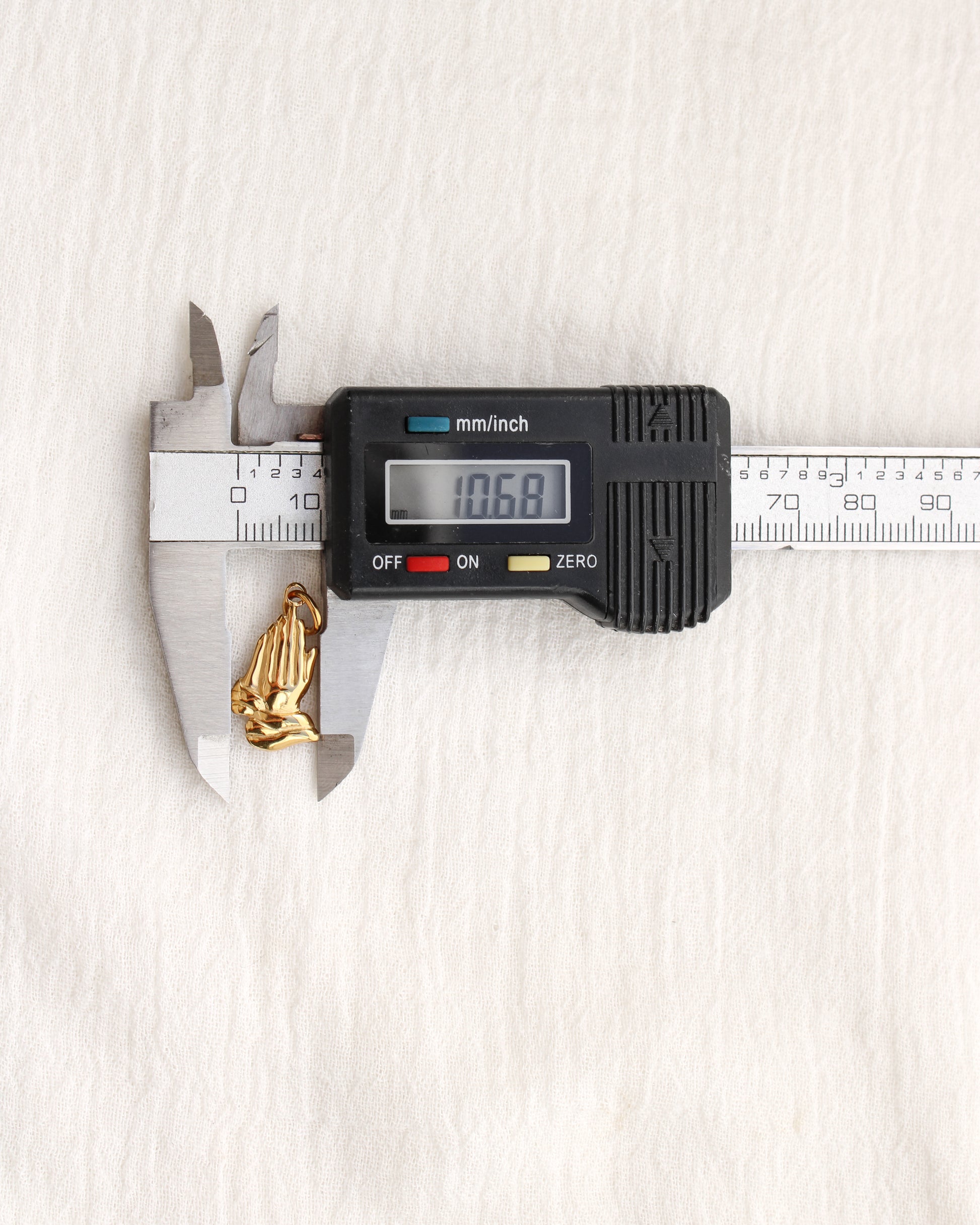 21mm Praying Hands PVD Charm, CH377