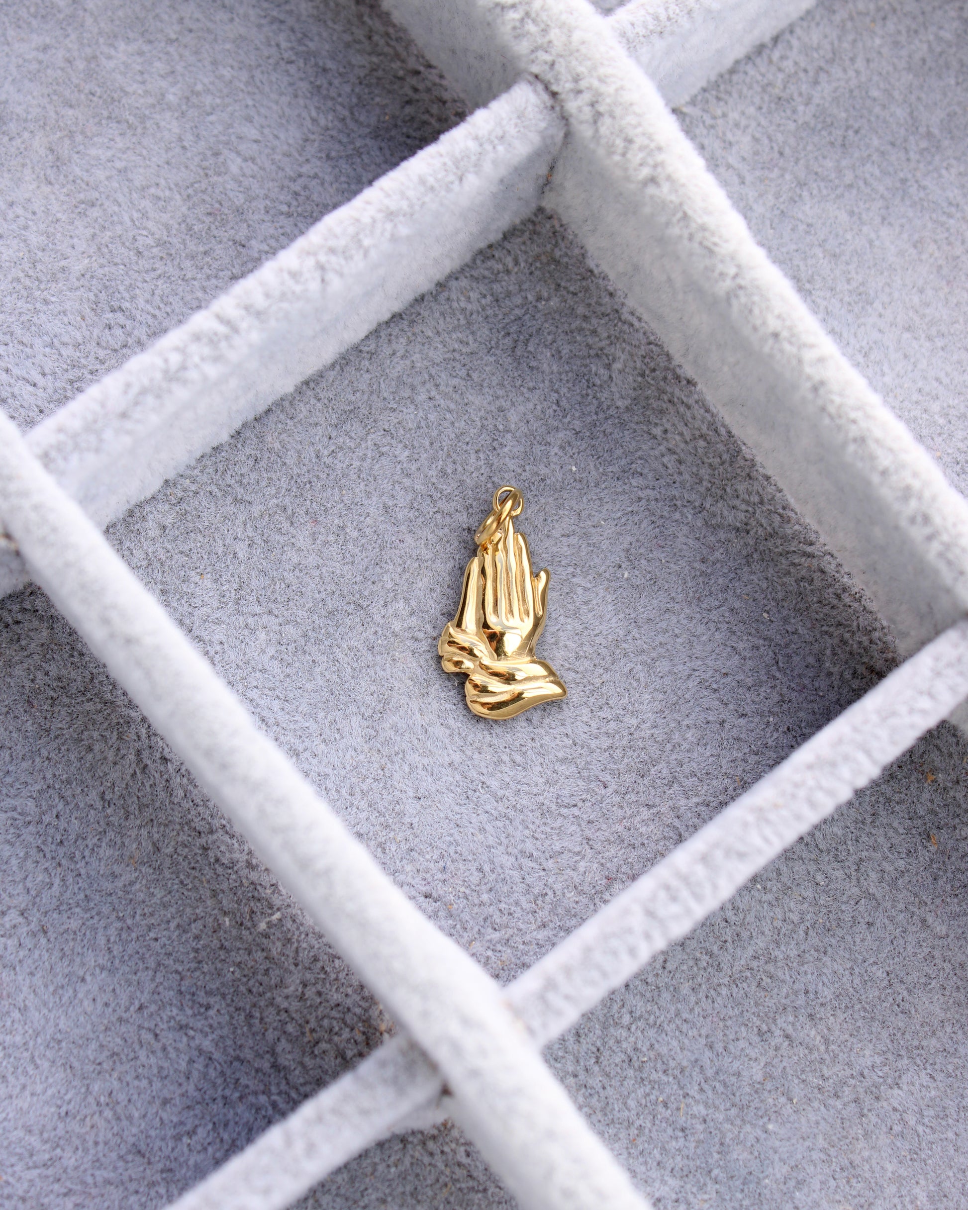 21mm Praying Hands PVD Charm, CH377