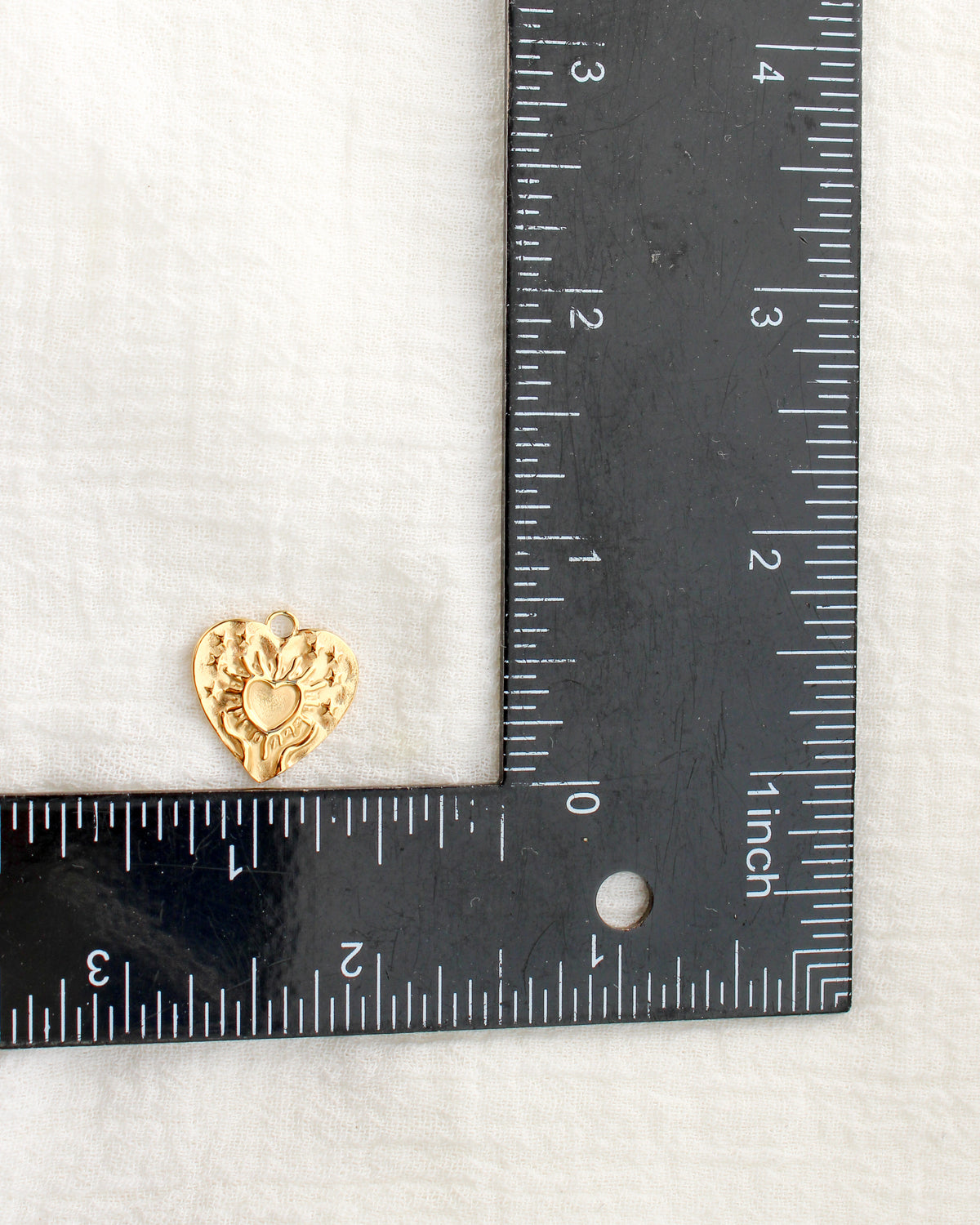 18mm Bursting Heart PVD Charm, CH473