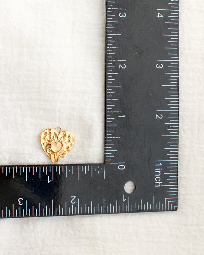 18mm Bursting Heart PVD Charm, CH473