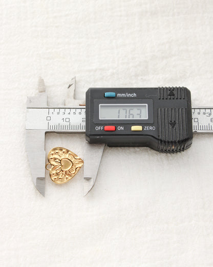 18mm Bursting Heart PVD Charm, CH473
