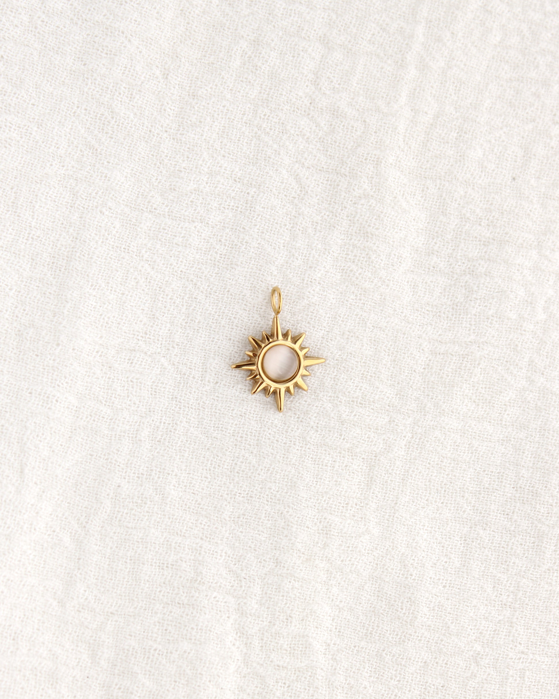 18mm Opal Sunburst PVD Charm, CH371