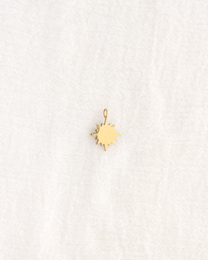 18mm Opal Sunburst PVD Charm, CH371