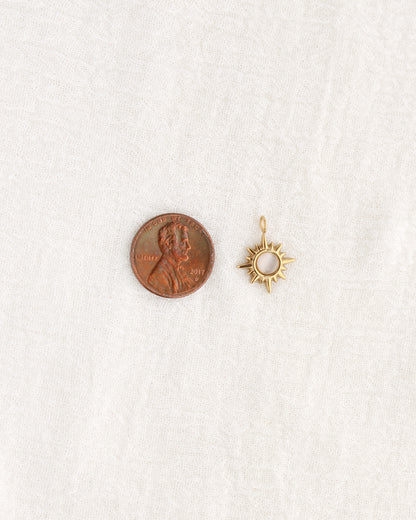 18mm Opal Sunburst PVD Charm, CH371