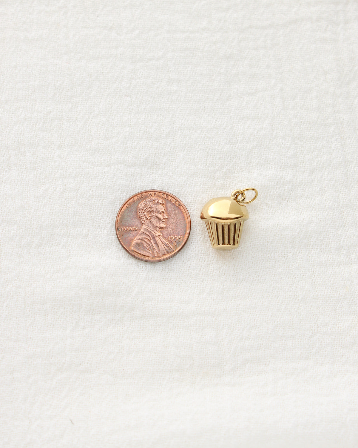 15mm Cupcake PVD Charm, CH466