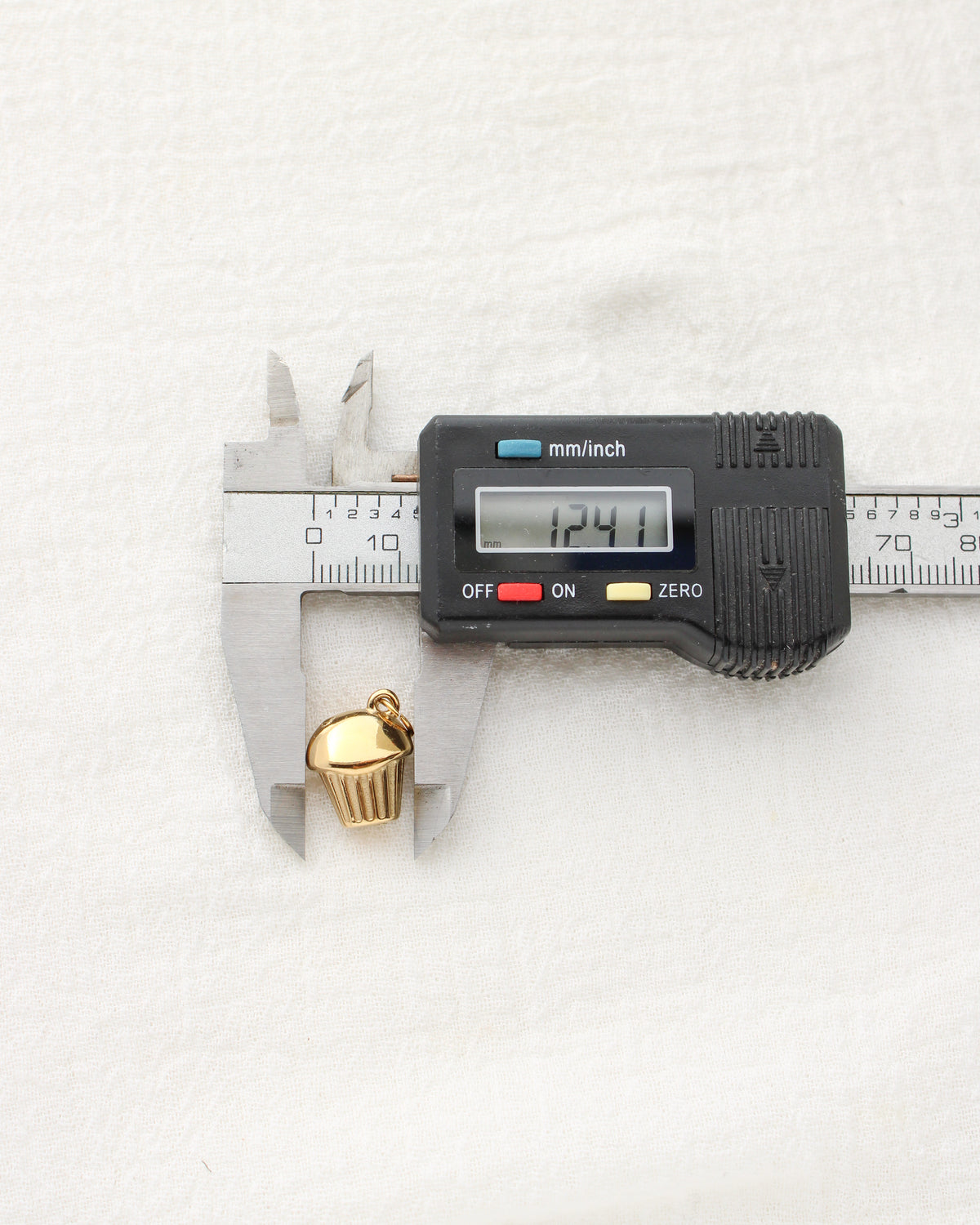 15mm Cupcake PVD Charm, CH466