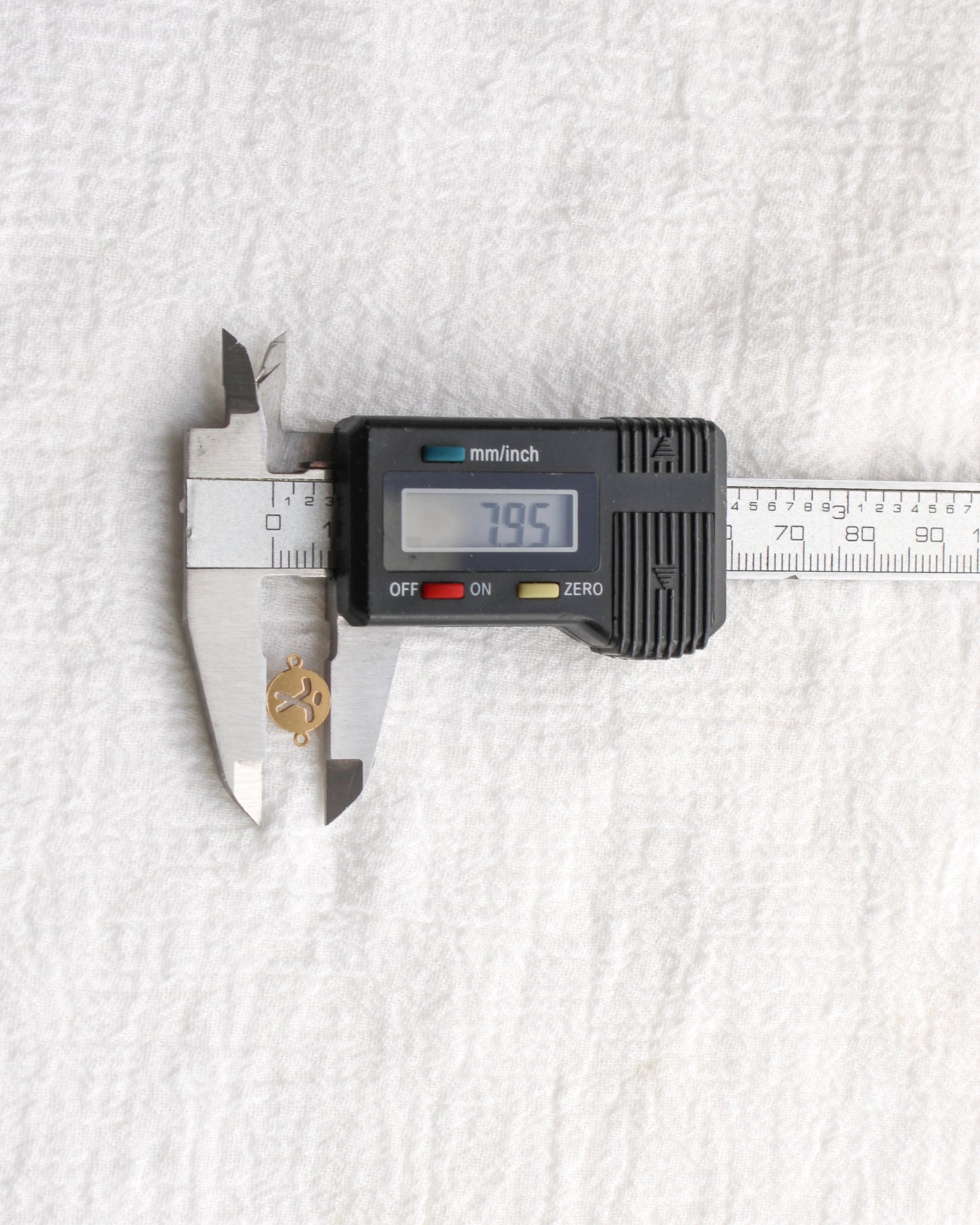 8mm Hockey Connector, CN489