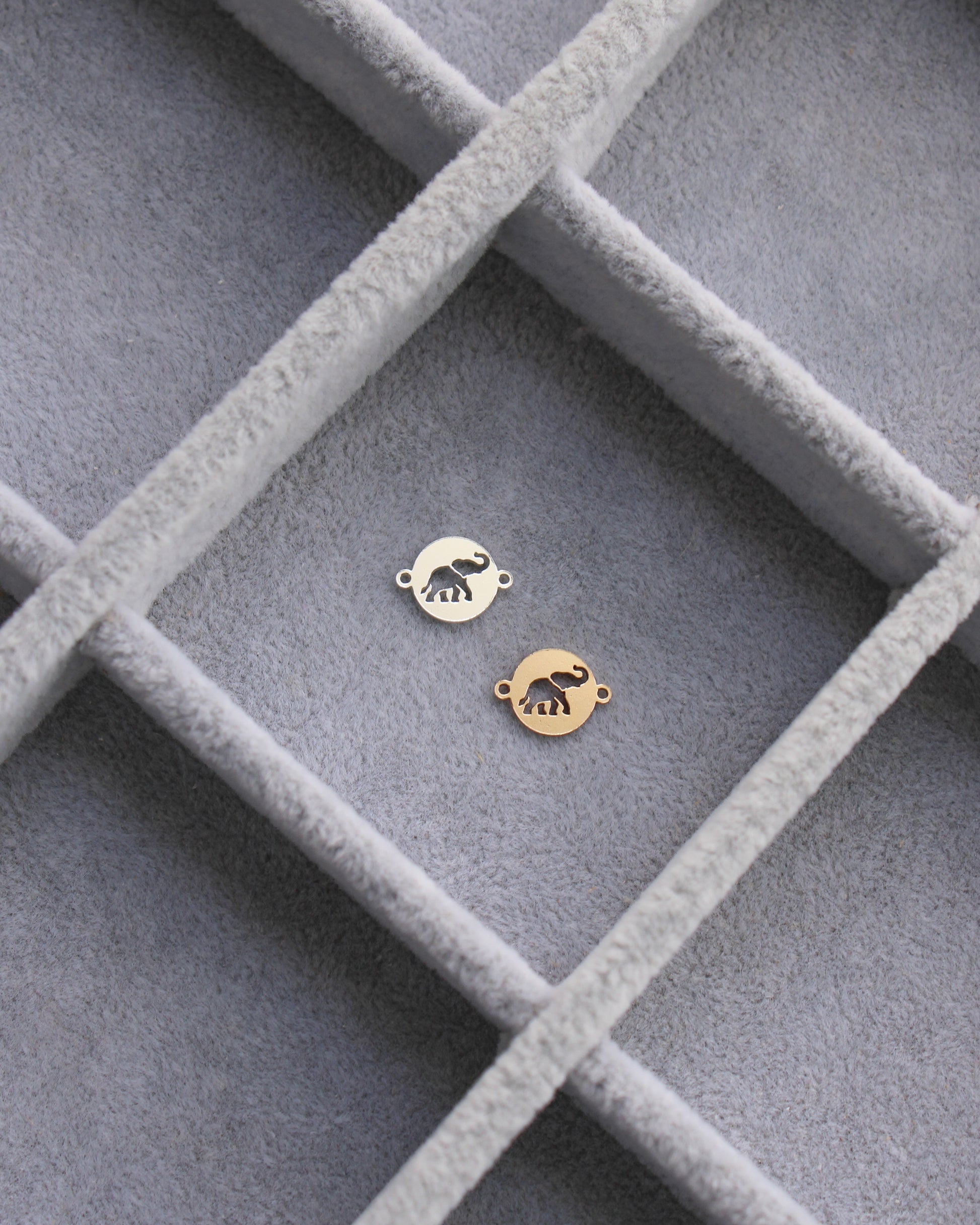 8mm Elephant Connector, CN488