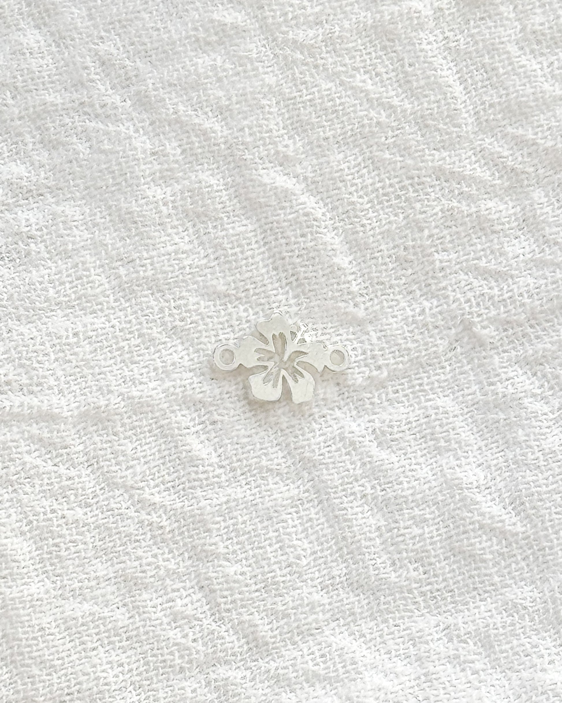 Hibiscus Flower Connector, CN479