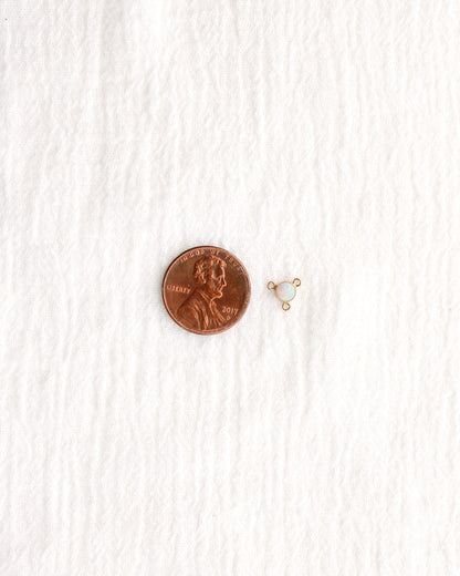 4mm White Opal Y Connector, CN493