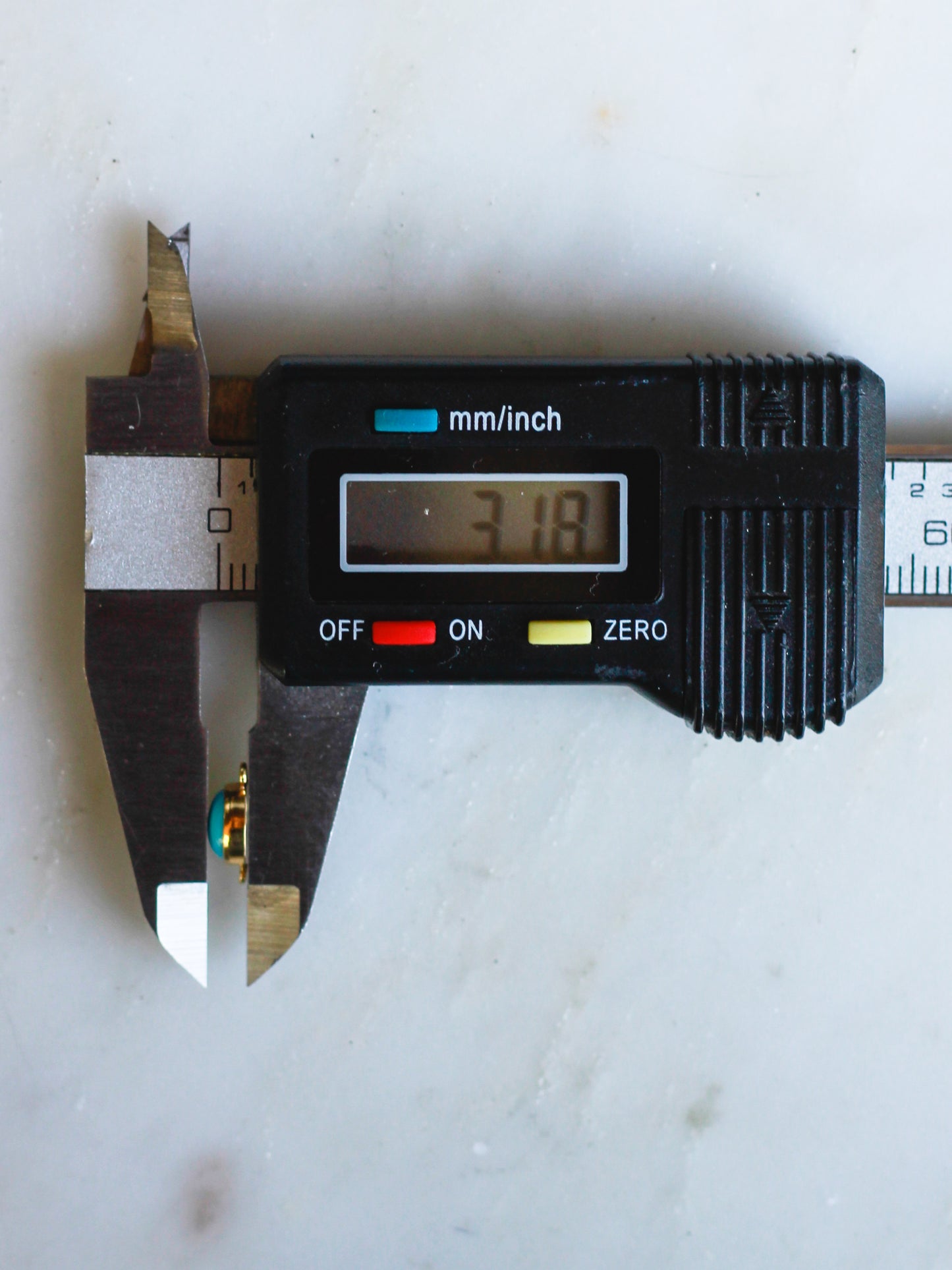 6mm Turquoise Connector, CN202