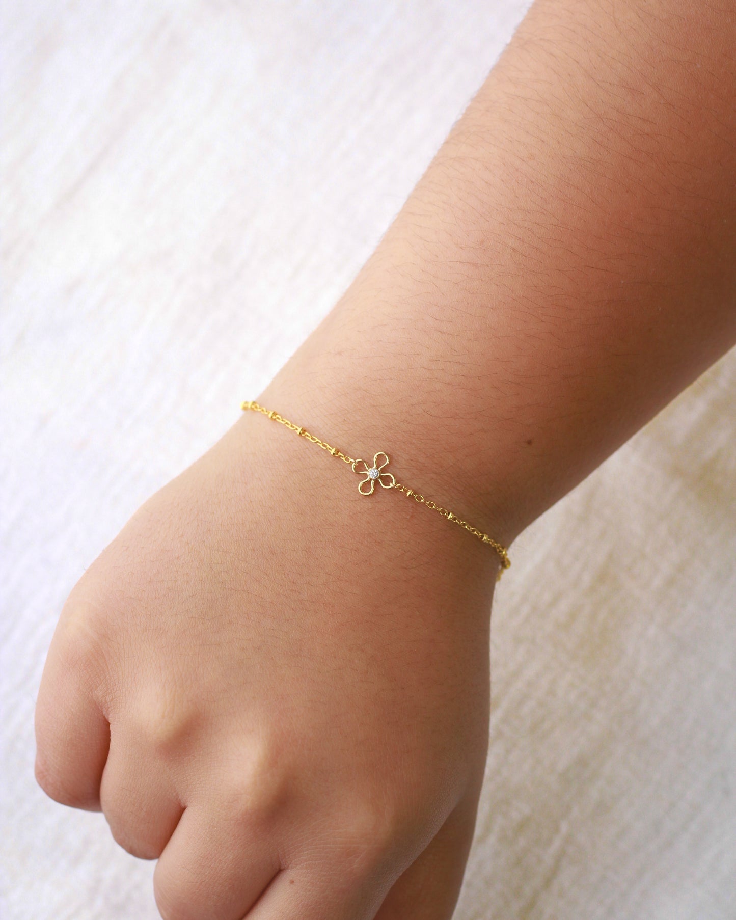 Flower with White CZ Connector, CN276
