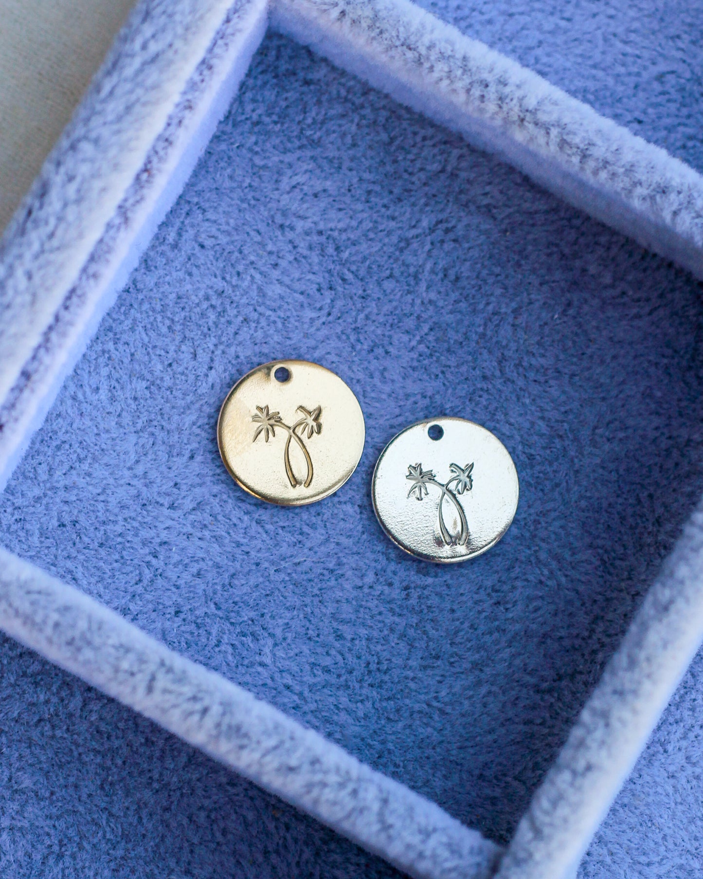 12.7mm Palm Trees Pendant, CH135