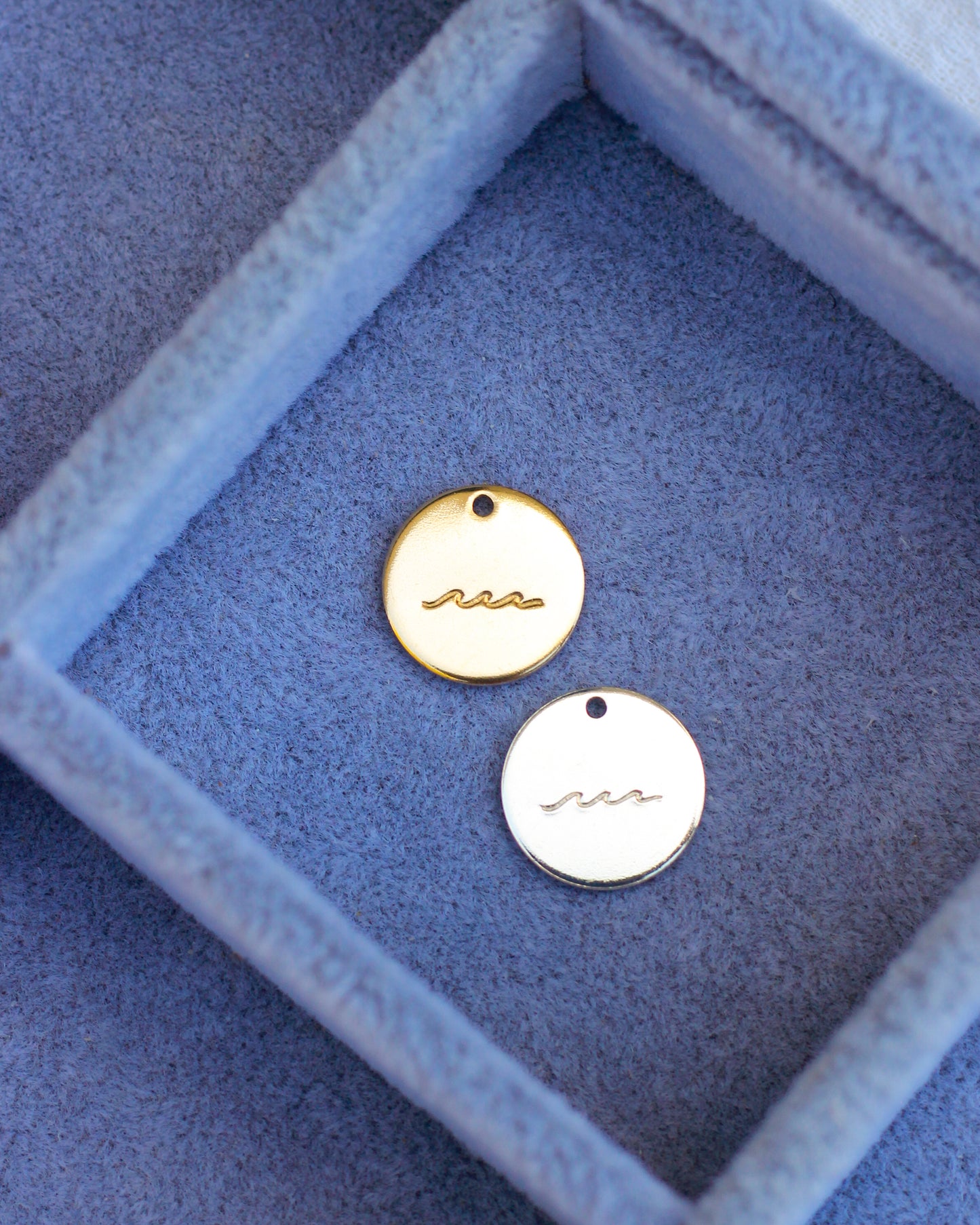 12.7mm Waves Pendant, CH148