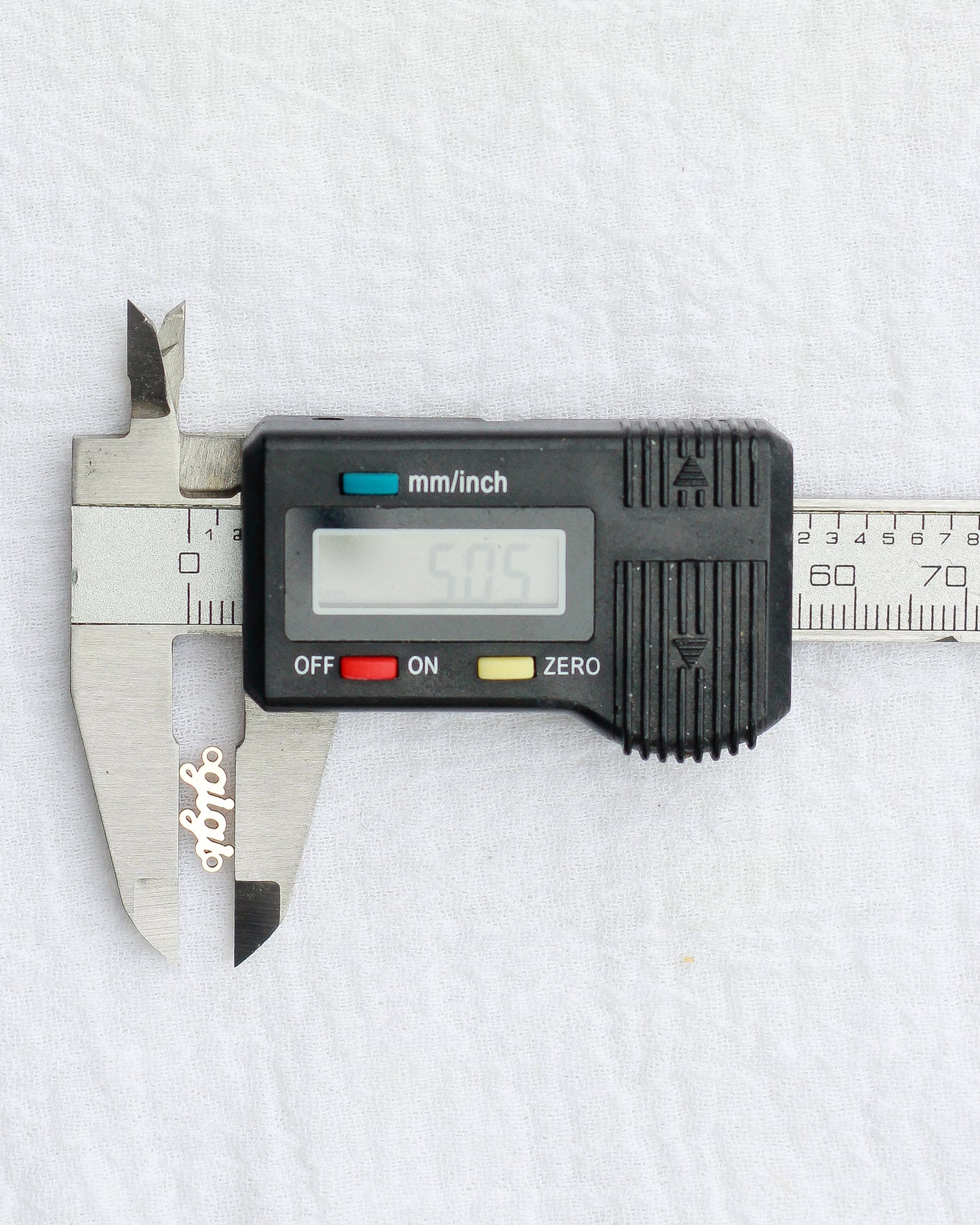 Gigi Connector, CN221