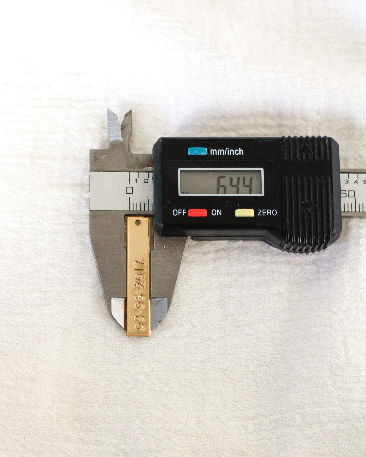 1.25"x6mm Custom Date Bar Charm, CH205