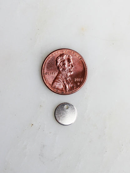 9.5mm Circle Disc Blank with One Hole, B68