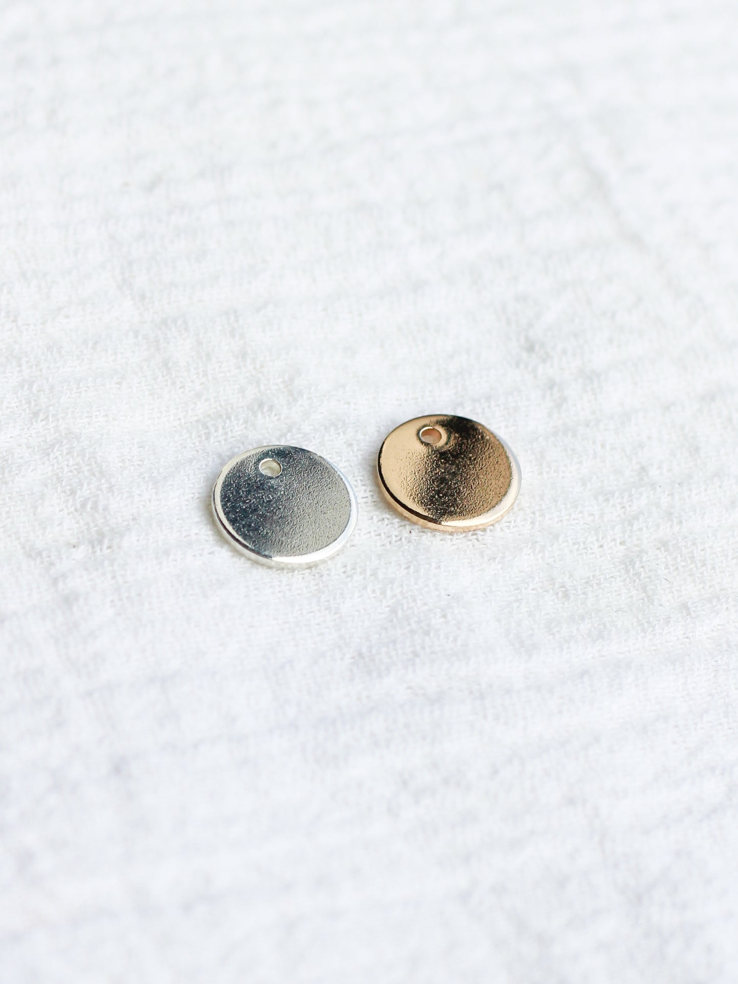 9.5mm Circle Disc Blank with One Hole, B68