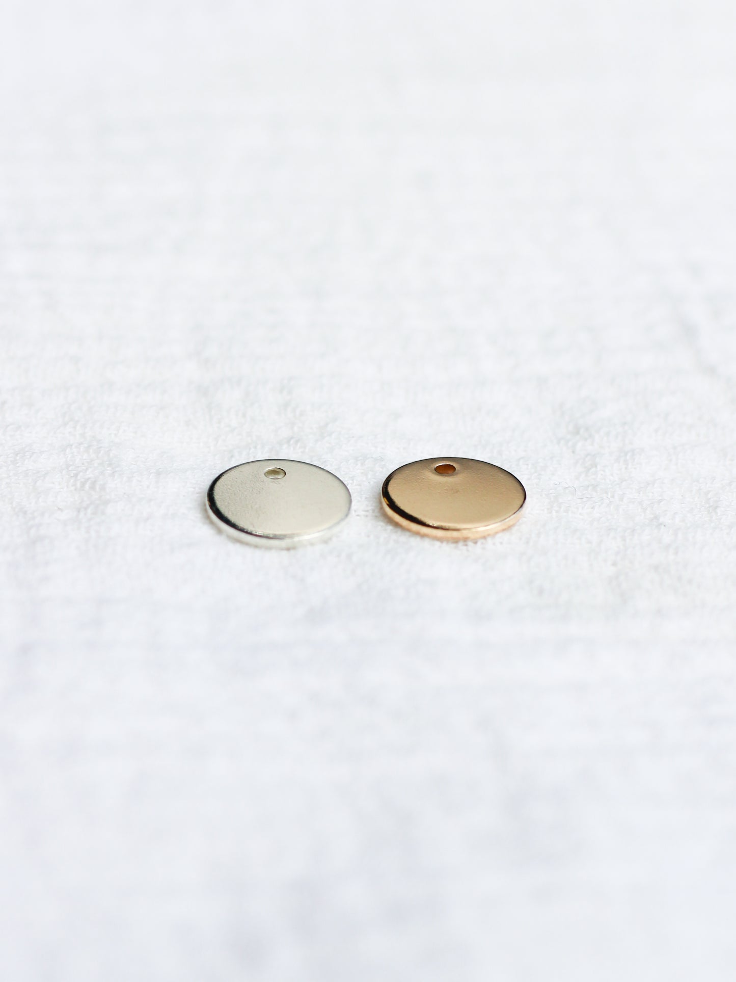 9.5mm Circle Disc Blank with One Hole, B68