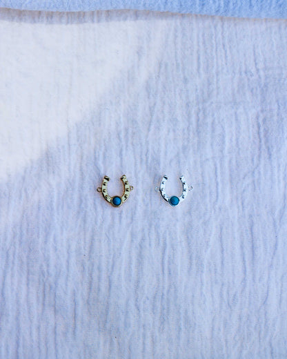 Horseshoe Turquoise Connector, CN157