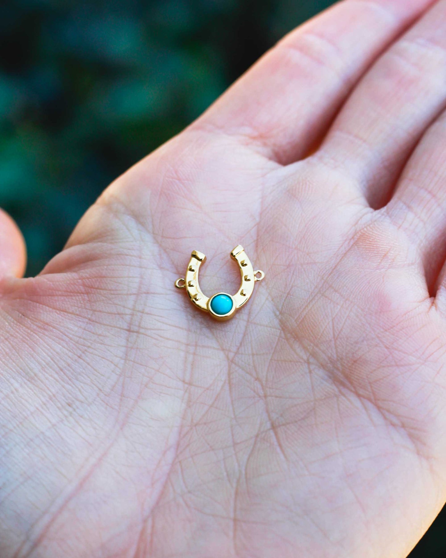 Horseshoe Turquoise Connector, CN157
