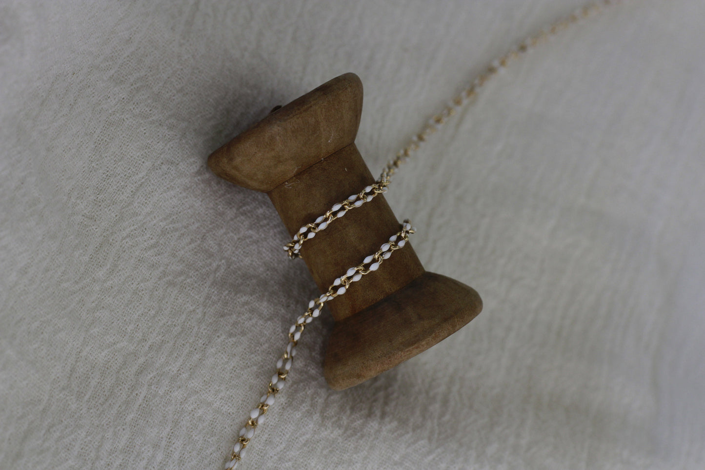 White Enamel Chain, S82 G82