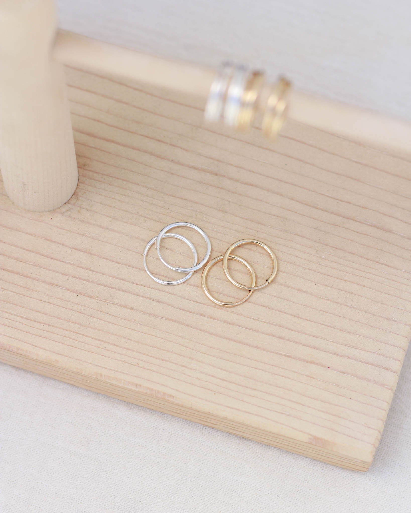 1.25x14mm Endless Hoop Earrings, E67