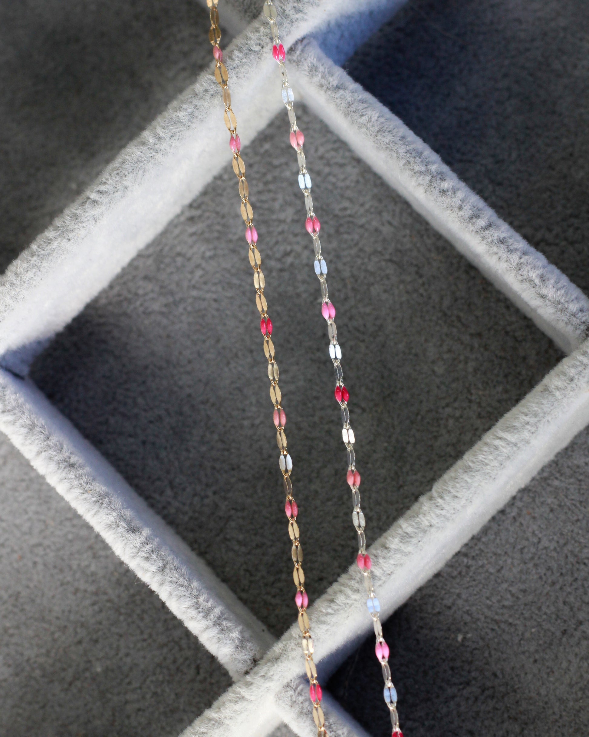1.6mm Pink Enamel Dapped Chain, S84 G84