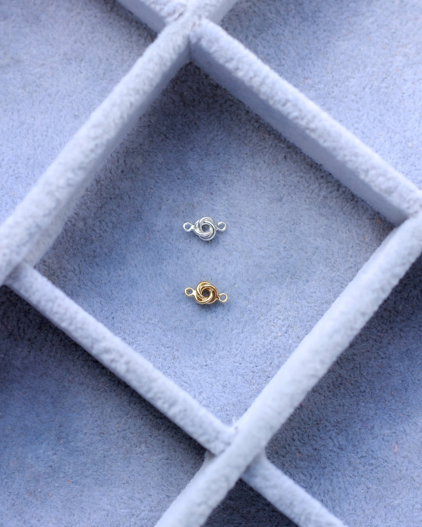 5mm Love Knot Connector, CN22