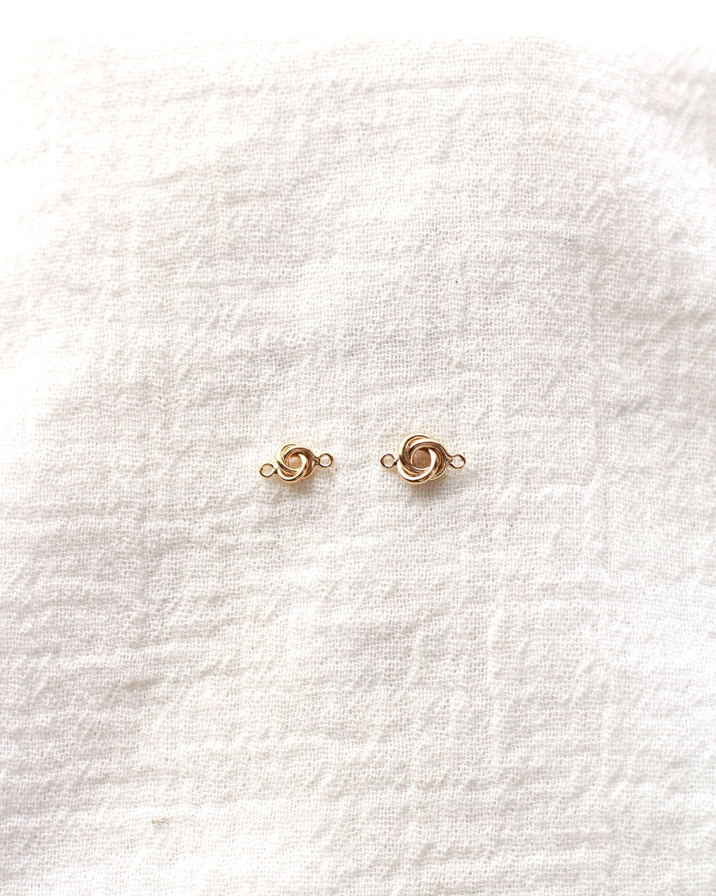 5mm Love Knot Connector, CN22