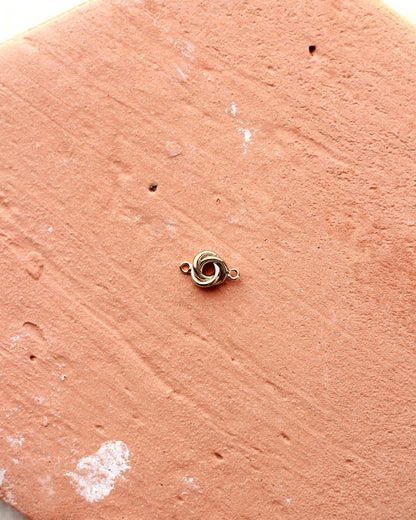 6mm Love Knot Connector, CN23