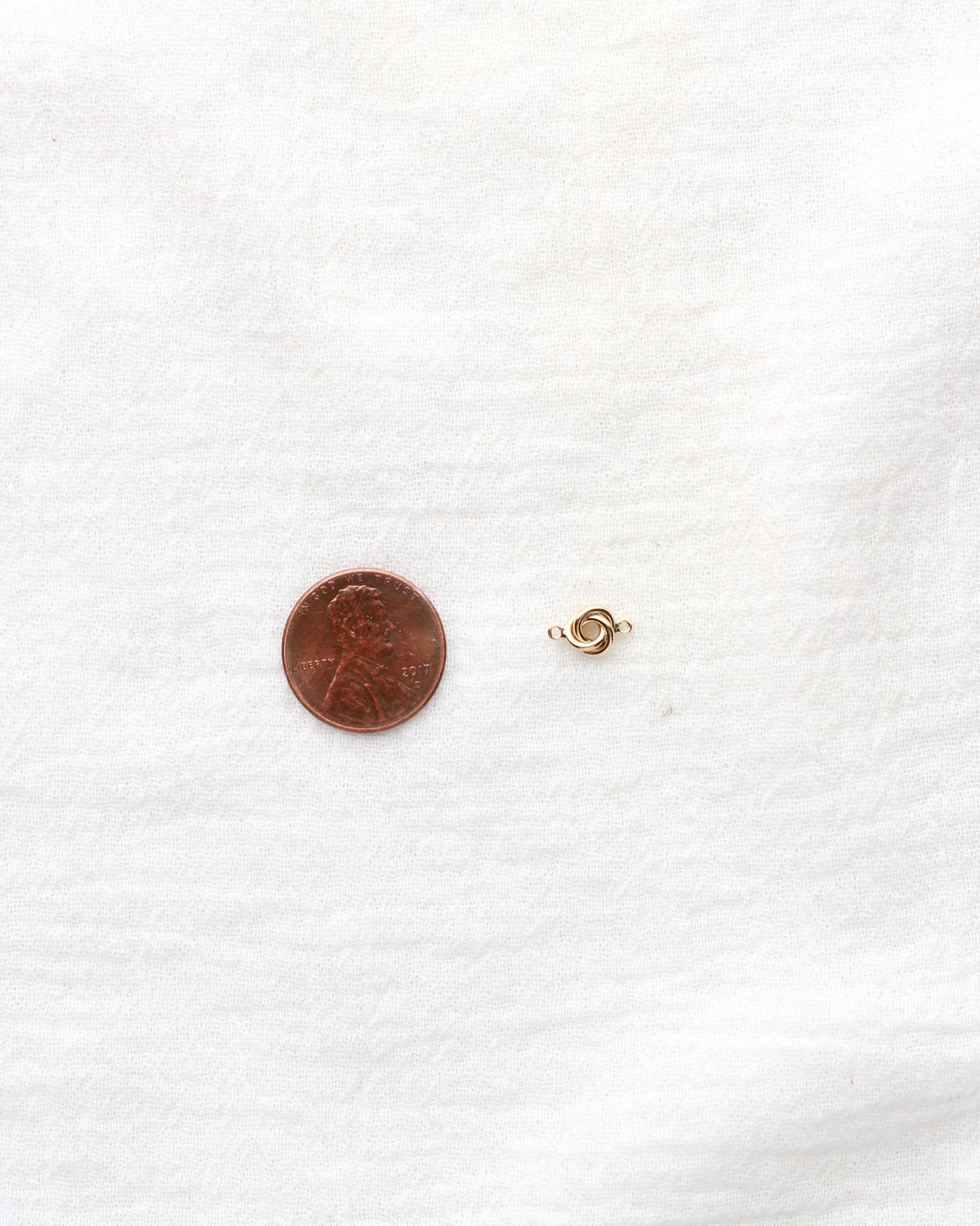 6mm Love Knot Connector, CN23