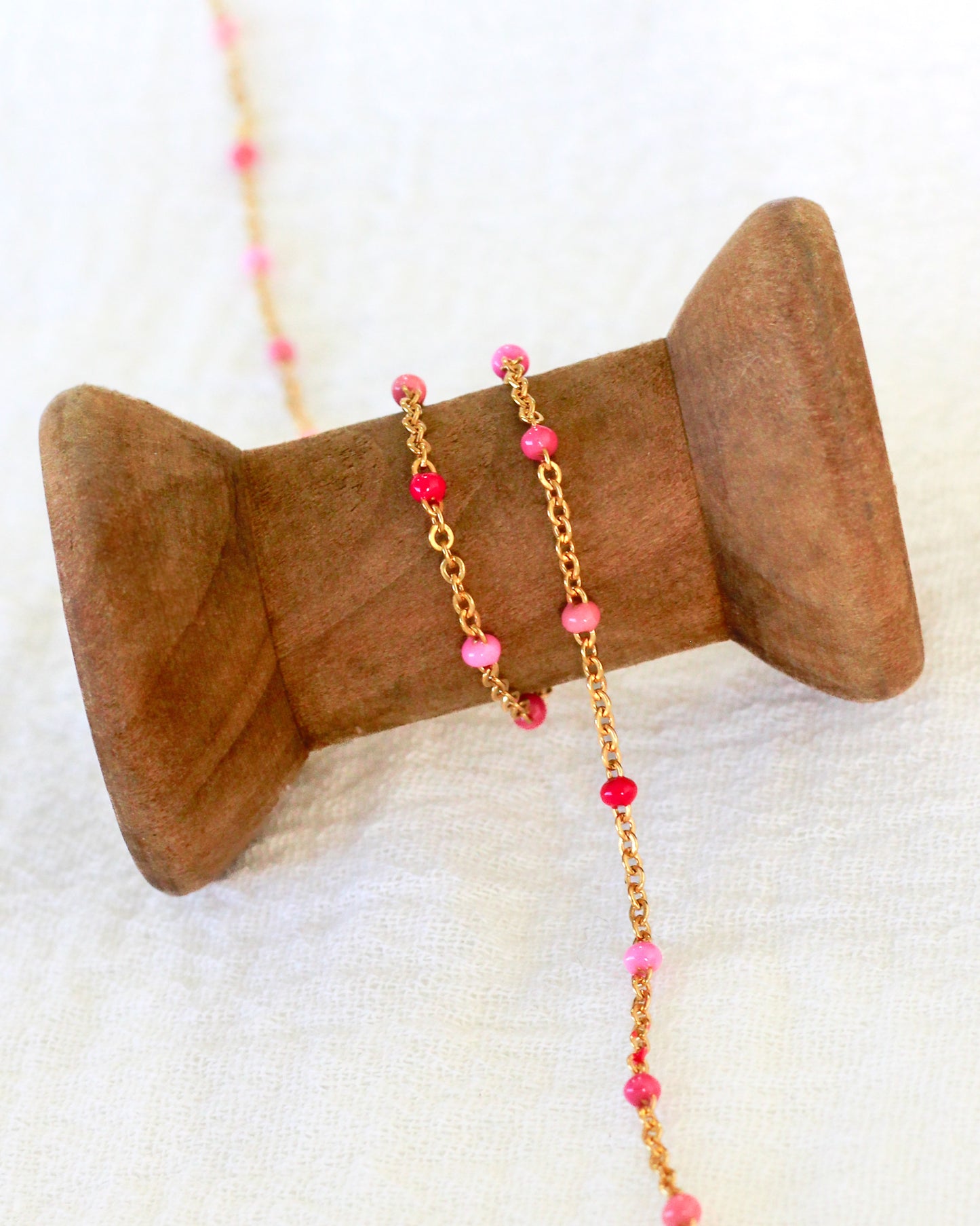 1.1mm Flat Cable Chain with Pink Dots, G83