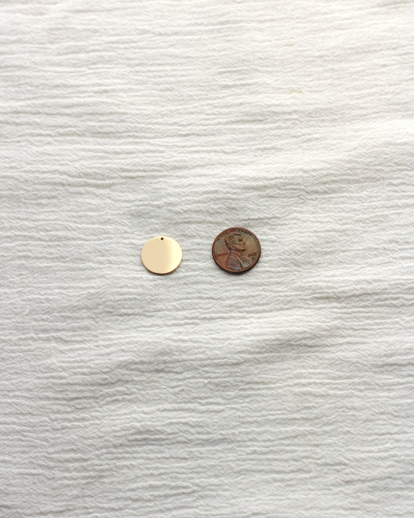 15.9mm Blank Disc Charm, B72