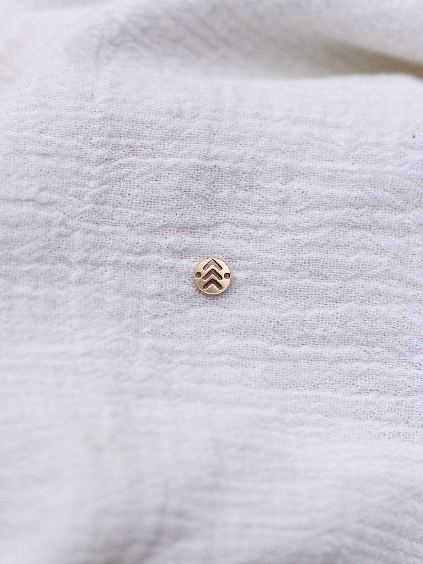Three Arrows Down Syndrome Awareness Connector, CN298
