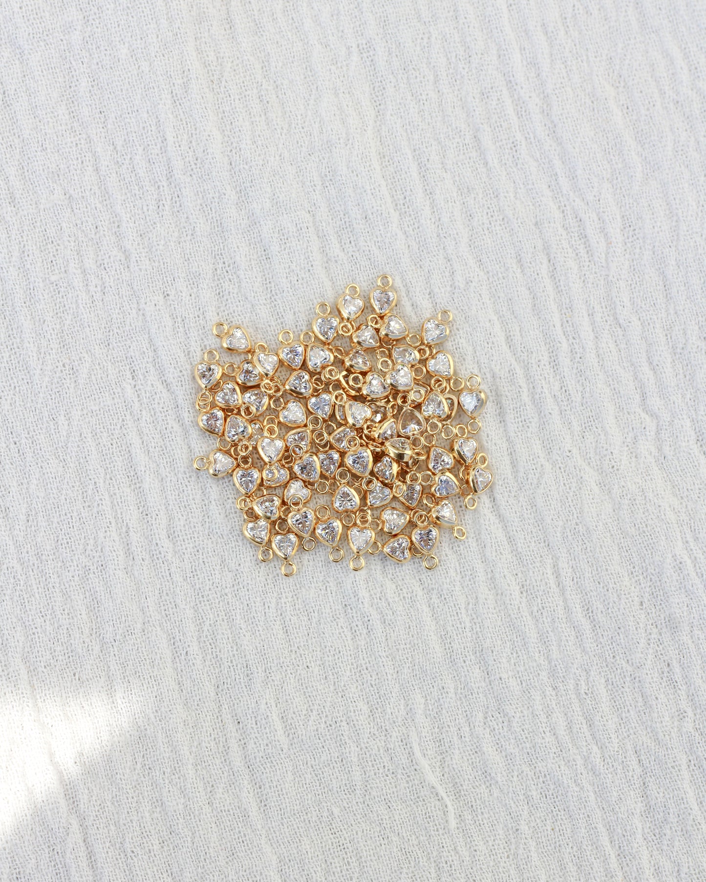 3mm Heart Bezel Connector, CN329
