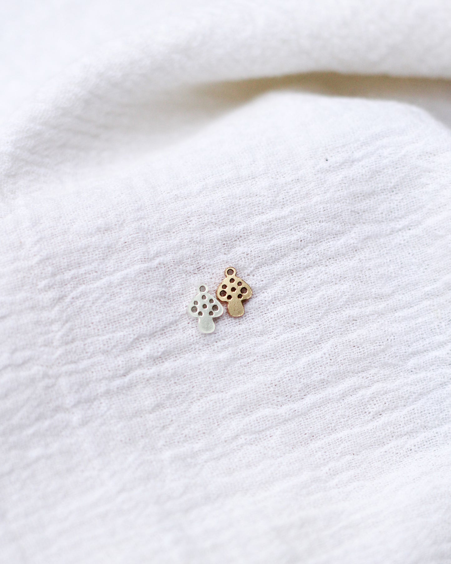 Mushroom Charm, CH240