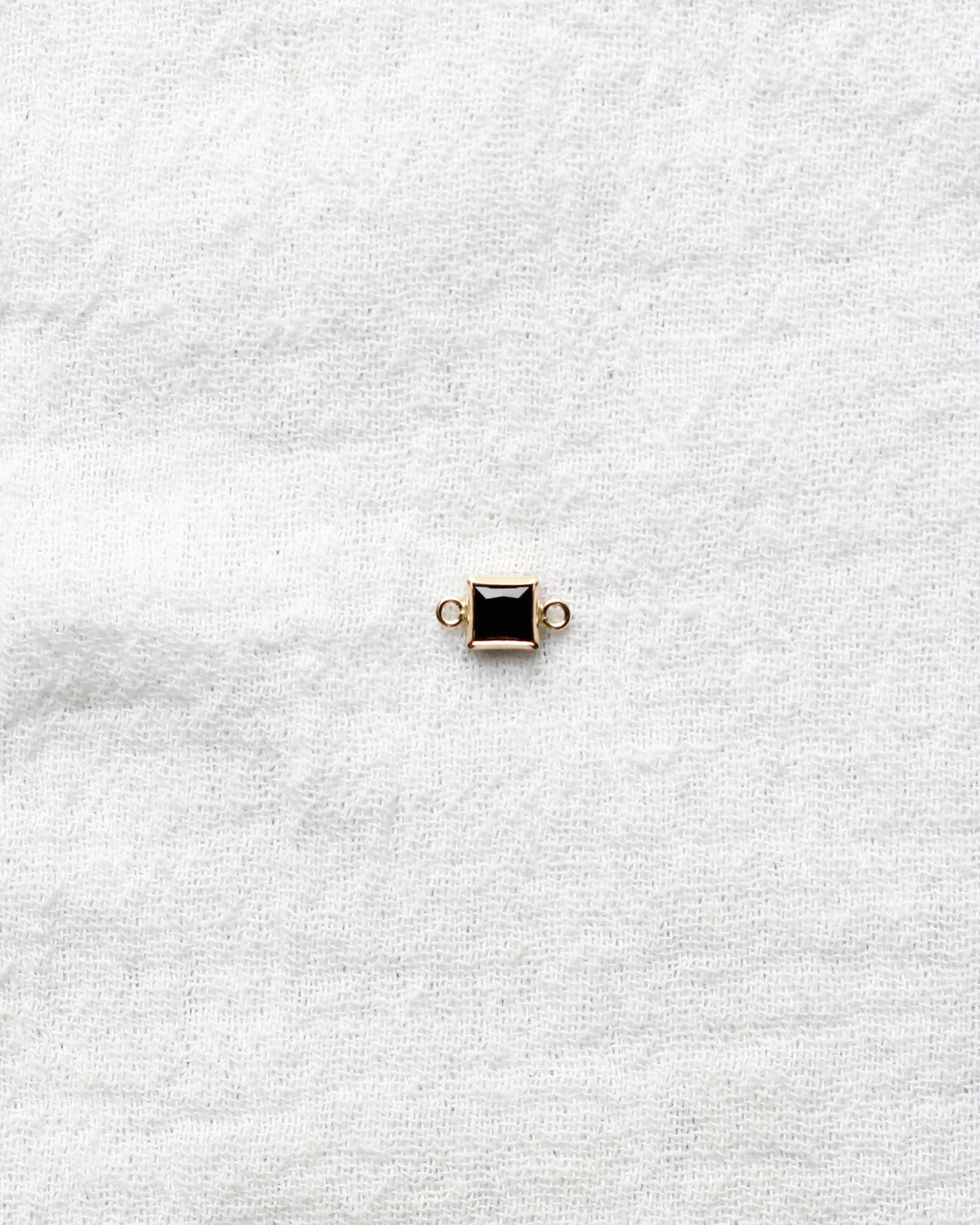 4mm Black Onyx Square Shaped Connector, CN324