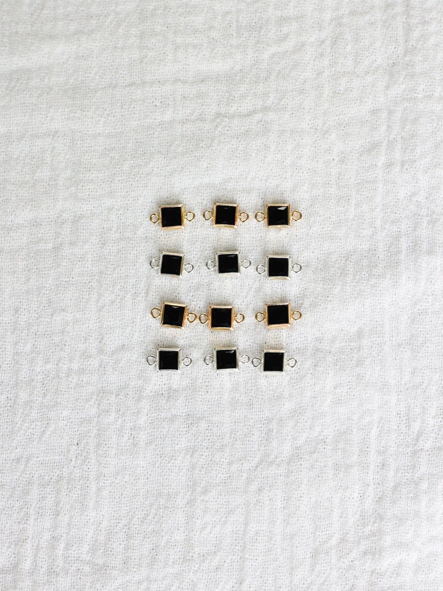 4mm Black Onyx Square Shaped Connector, CN324