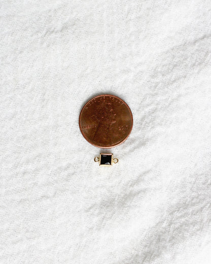 4mm Black Onyx Square Shaped Connector, CN324