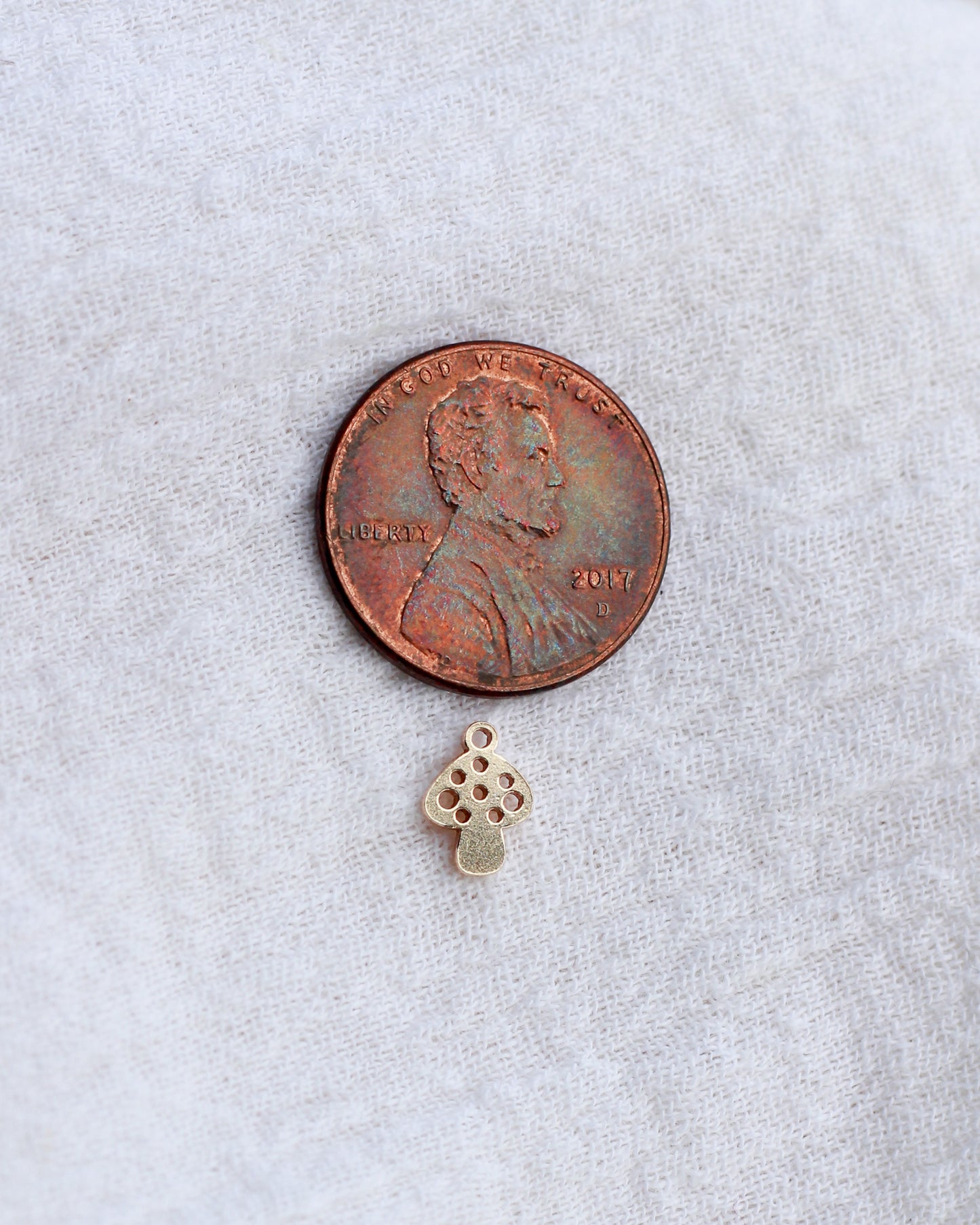 Mushroom Charm, CH240