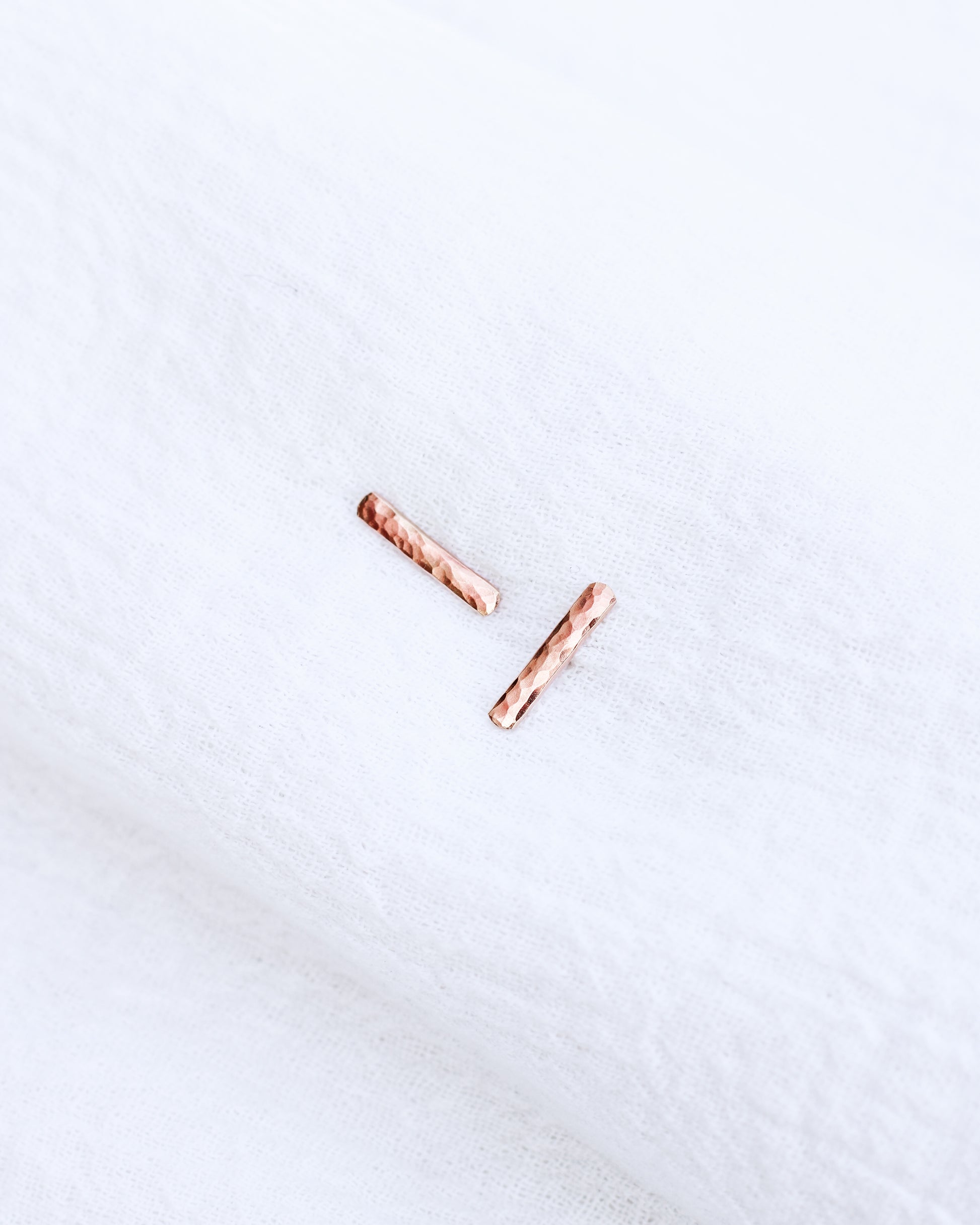 10mm Hammered Bar Stud Earrings, E7