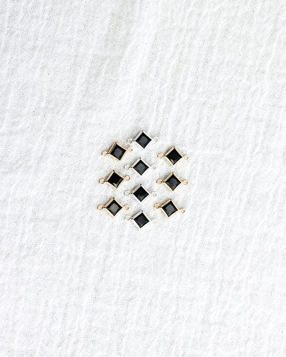 4mm Black Onyx Diamond Shaped Connector, CN328