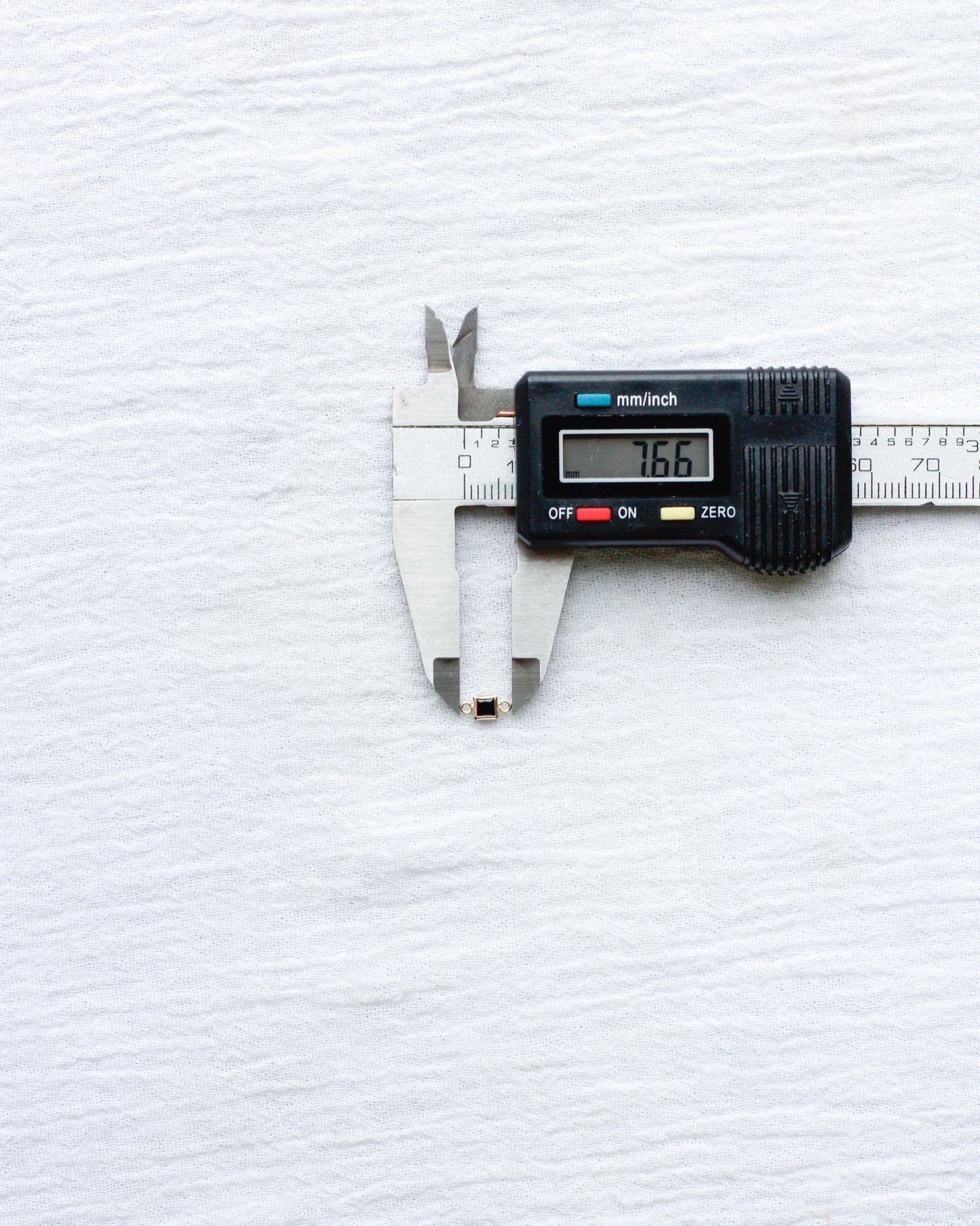 3mm Black Onyx Square Shaped Connector, CN312